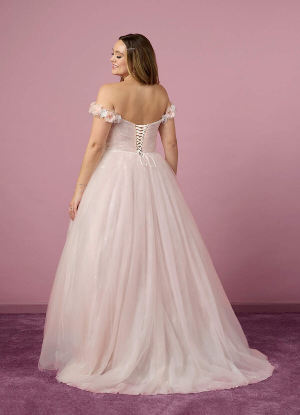 Elegant Custom Wedding Dress – Lace, Bows & 3D Florals