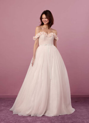 Elegant Custom Wedding Dress – Lace, Bows & 3D Florals