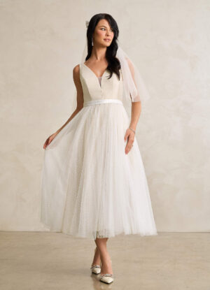 Elegant Tea-Length Custom Wedding Dress – Bows & V-Neck