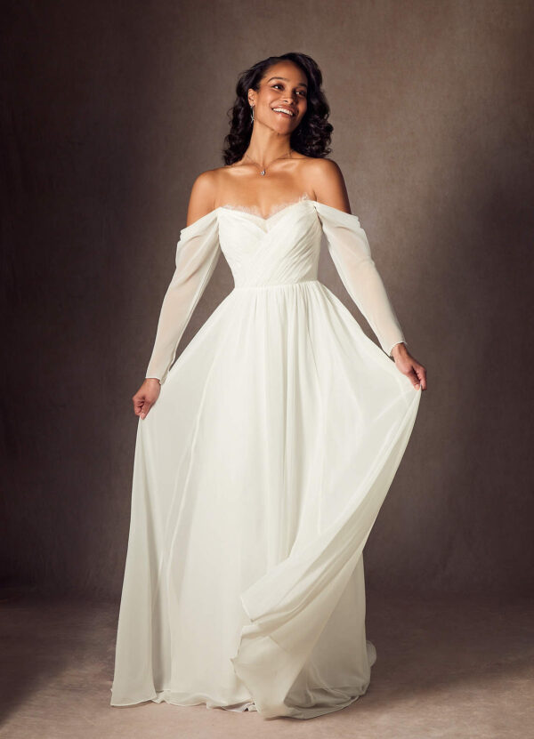 Vintage A-Line Wedding Dress with Lace & Sweetheart Neckline