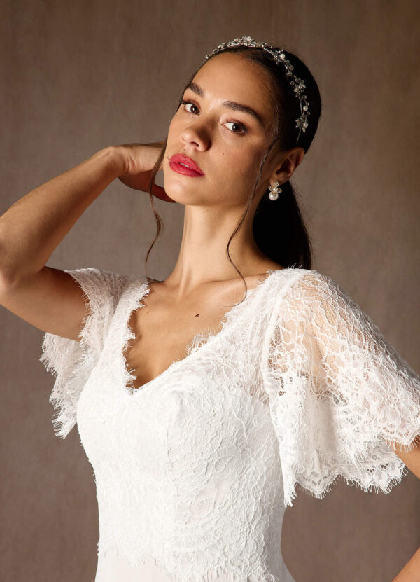 Elegant Custom Wedding Dress – V-Neck, Lace & Pockets