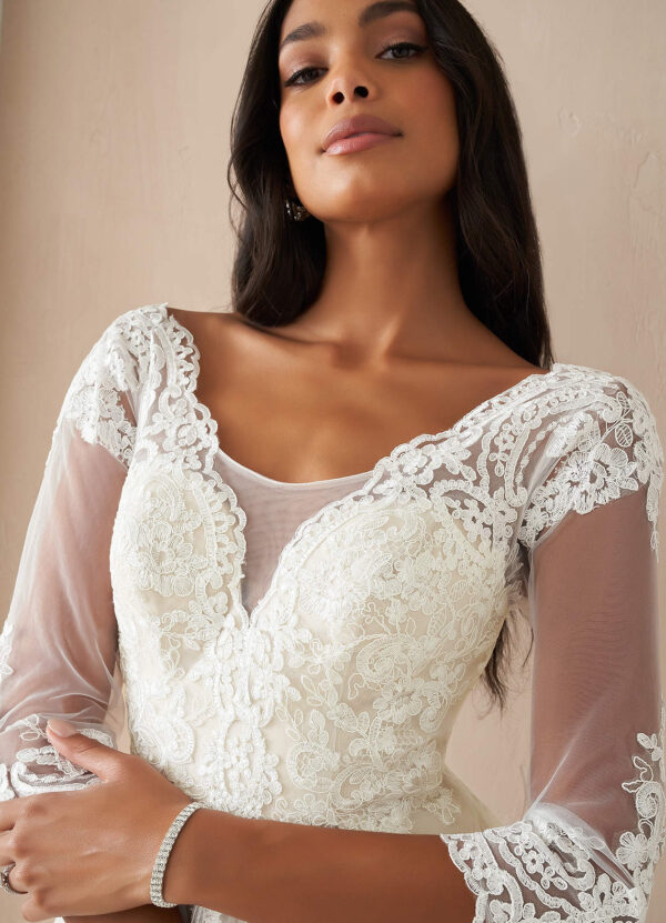 Vintage Custom Wedding Dress – V-Neck, Lace & Sweep Train