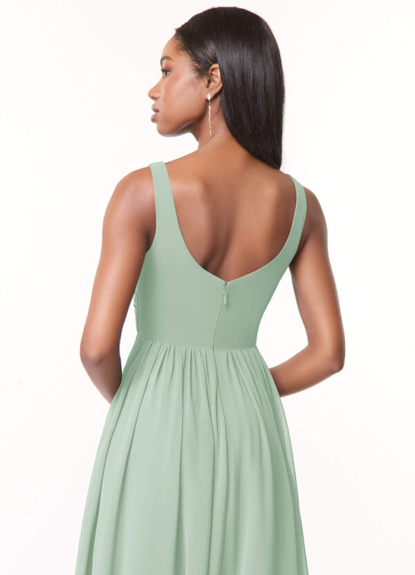 Elegant Bridesmaid Dress – Floor-Length, Pleated, V-Neck