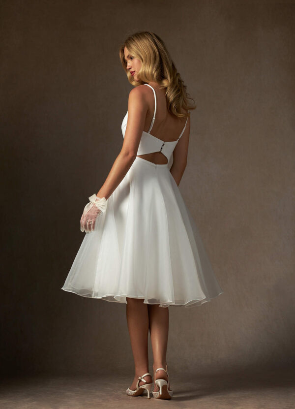 Elegant Knee-Length Wedding Dress with Spaghetti Straps
