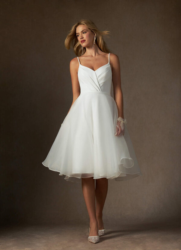 Elegant Knee-Length Wedding Dress with Spaghetti Straps