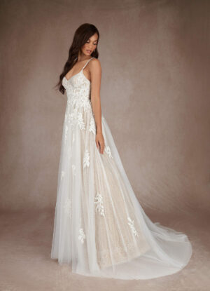 Elegant Custom Wedding Dresses – Sweetheart Neckline & Corset Back