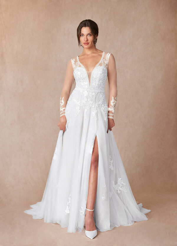 Vintage-Inspired A-Line Wedding Dress with 3D Florals & Lace Details