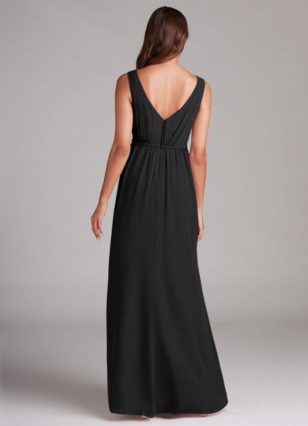 Elegant A-Line Bridesmaid Dress – V-Neck, Ruched & Pleated