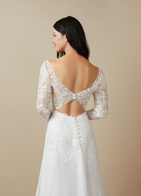 Elegant Custom Wedding Dress – Beaded Lace, V-Back & Sweep Train