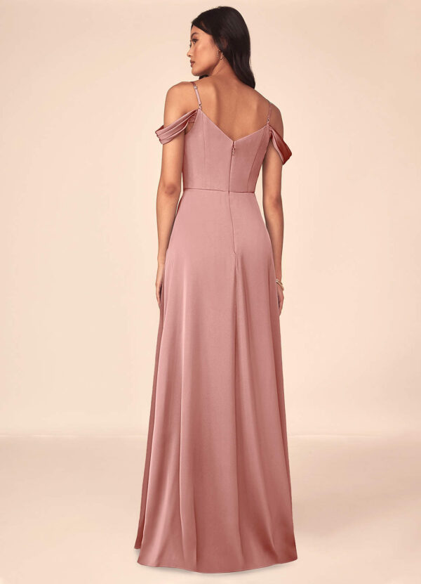 Elegant Bridesmaid Dress – A-Line with Pleats & V-Neck