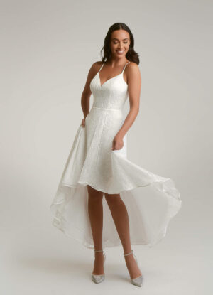 Elegant Custom Wedding Dresses with Lace & V Back – Fast Delivery