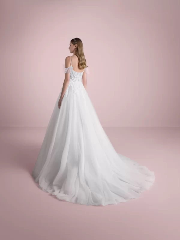 Princess Scoop Neck Tulle Wedding Dress