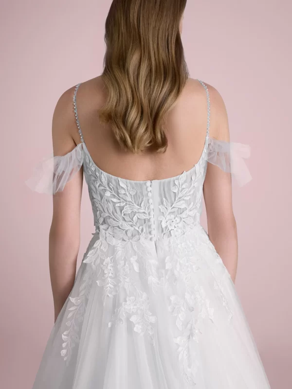 Princess Scoop Neck Tulle Wedding Dress