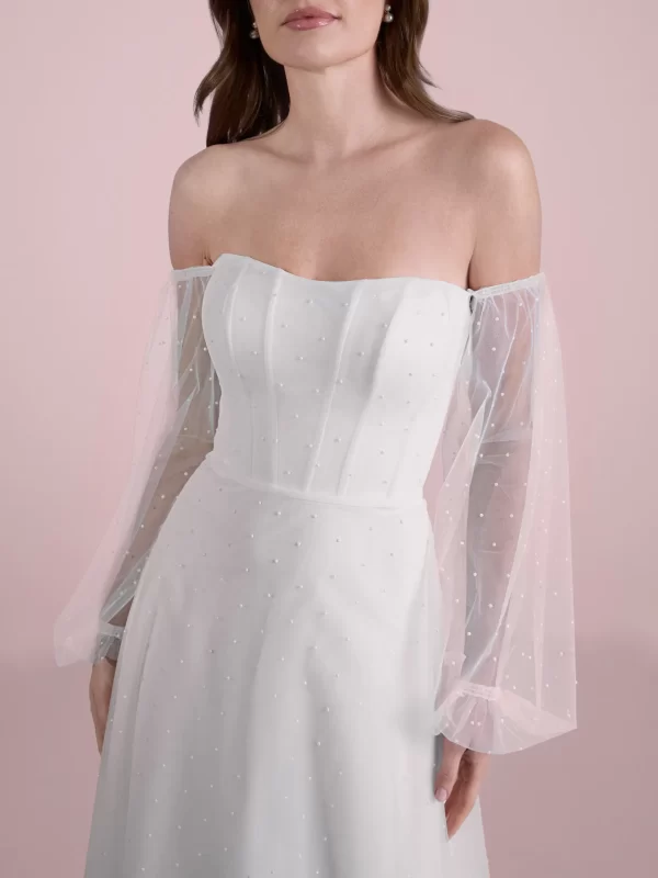 Scoop Neck A-Line Tulle Wedding Dress with Long Sleeves