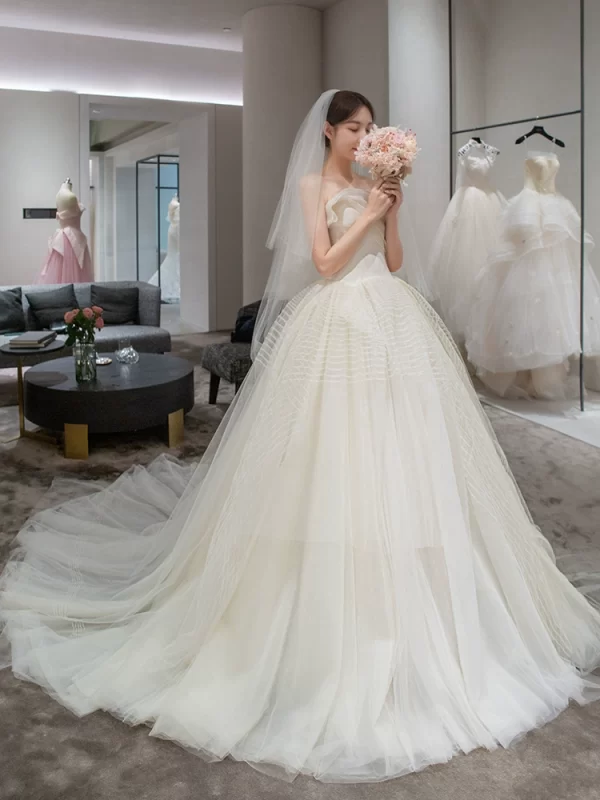 Off-Shoulder French Minimalist White Tulle Wedding Dress