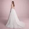 V-neck Princess Tulle Wedding Dress