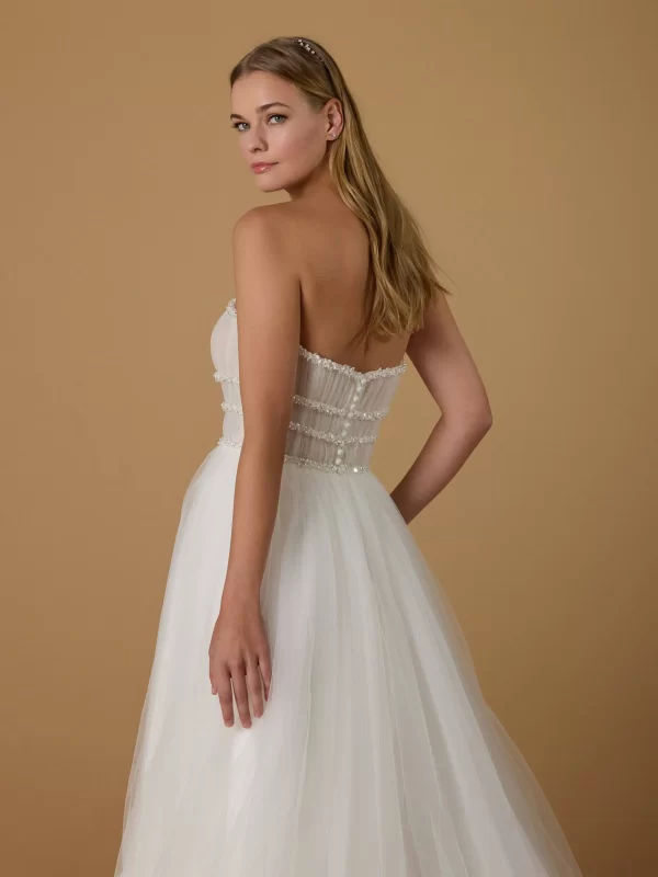 Strapless A-Line Tulle Wedding Dress