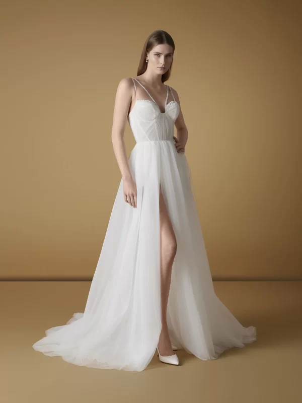 Sweetheart Tulle A-line Wedding Dress