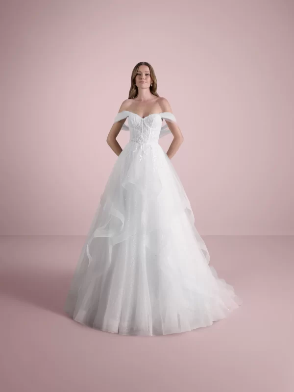 Princess Tulle Wedding Dress with Sweetheart Neckline