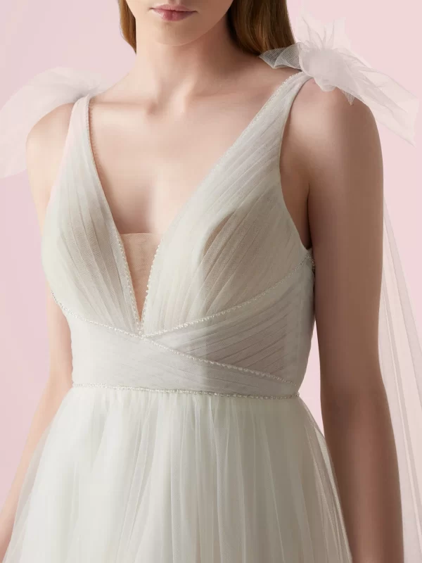 V-Neck A-Line Tulle Wedding Dress